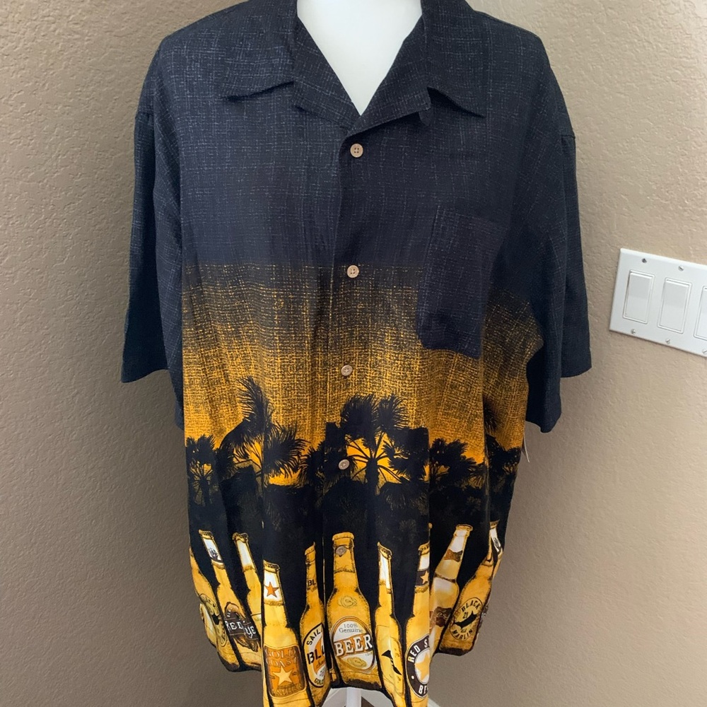 George XL mens beer bottle themed Hawaiian shirt.